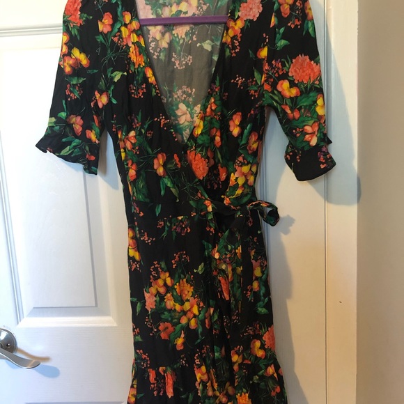 Zara Floral Wrap Dress - Picture 2 of 3